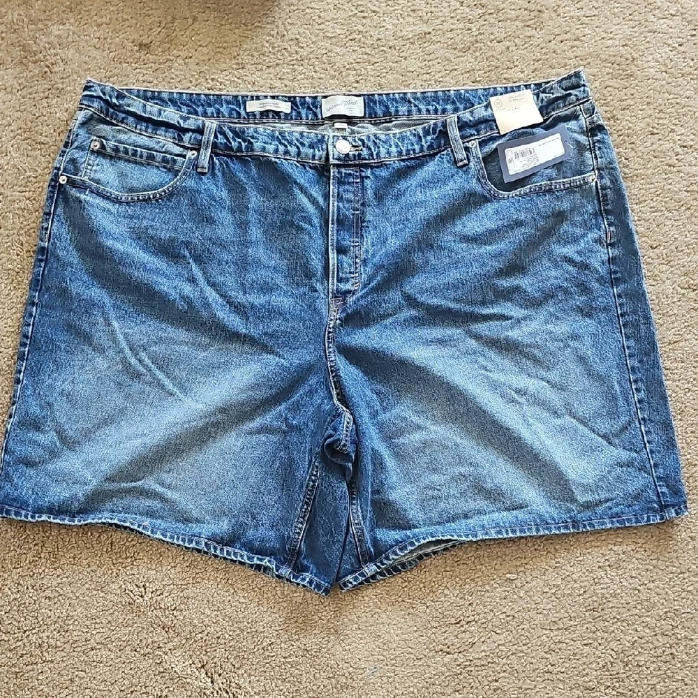 Universal Thread High Rise 90s Baggy Denim Bermuda Shorts 26